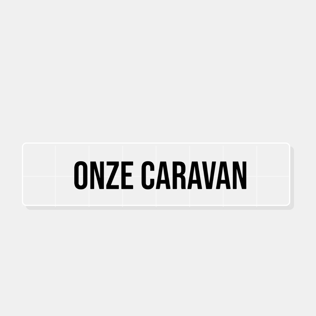 Caravansticker met eigen naam in gesneden vinyl, voorbeeld ONZE CARAVAN